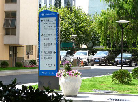  临颍哪些因素影响宣传栏的制作？